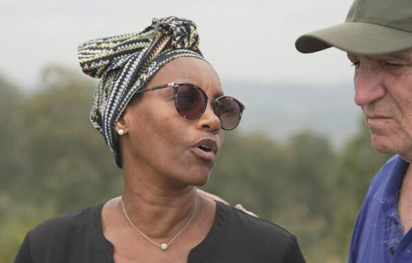 La traque des génocidaires